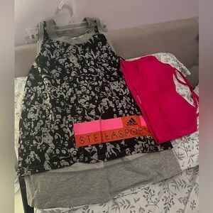 Adidas Workout set: Tank top with pink sports bra